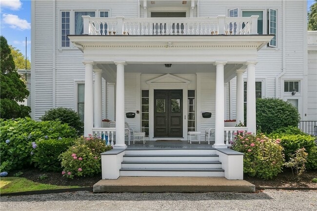 Photo - 718 Bellevue Ave