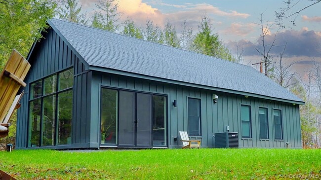 Building Photo - 102 Rider Hollow Rd