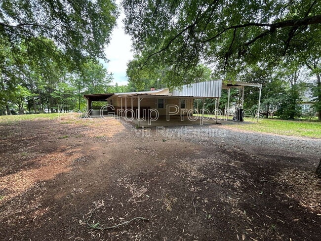 Photo - 579 Old Speedway Dr NW House