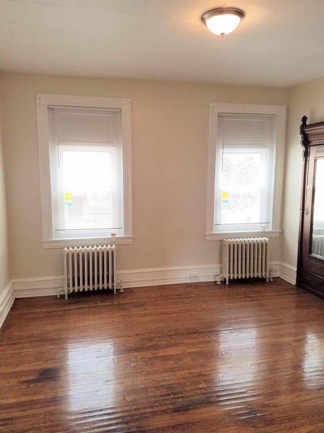 Building Photo - 3246 N 13th St Unit 2 Rental