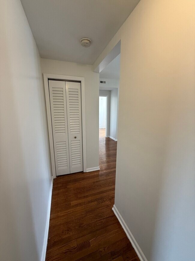 Photo - 7628 S Drexel Ave Unit 1N