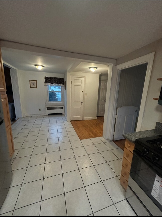 Photo - 632 W Roxbury Pky Unit 1