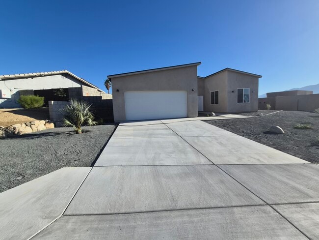 Building Photo - 9840 Mesquite Ave