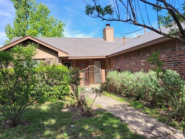 Building Photo - 512 Maplecreek Dr Rental