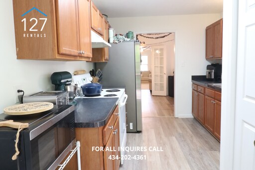 Photo - Conveniently Located Single Family Home with lots of space!