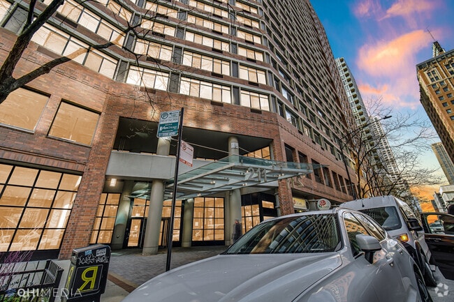 Building Photo - 211 E Ohio St Unit 711 Rental