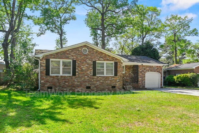 Photo - 1641 Falmouth St