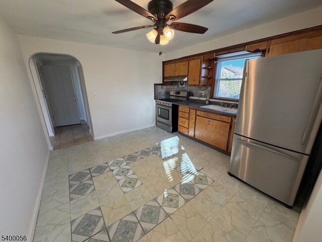 Photo - 362-366 Preakness Ave