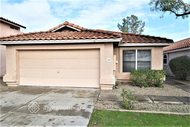 Building Photo - 7934 W Laurel Ln