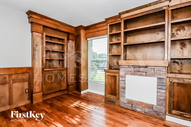 Photo - 6917 Forest Manor Dr
