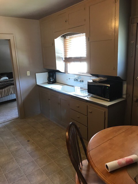 Photo - 408 W Luckey St