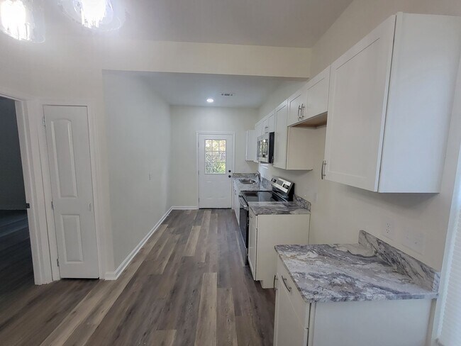 Photo - 2122 Circular Dr Unidad A