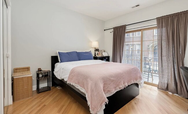 Photo - 5331 S Harper Ave