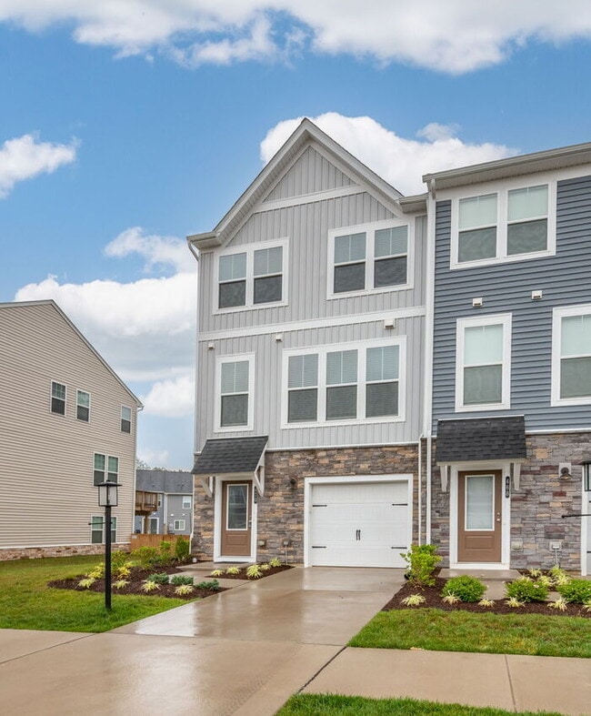 Photo - Spacious 3 Bedroom Townhome in Glen Allen - $2,650/mo