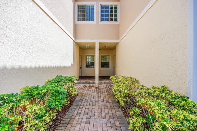 Photo - 5441 Via Delray Blvd