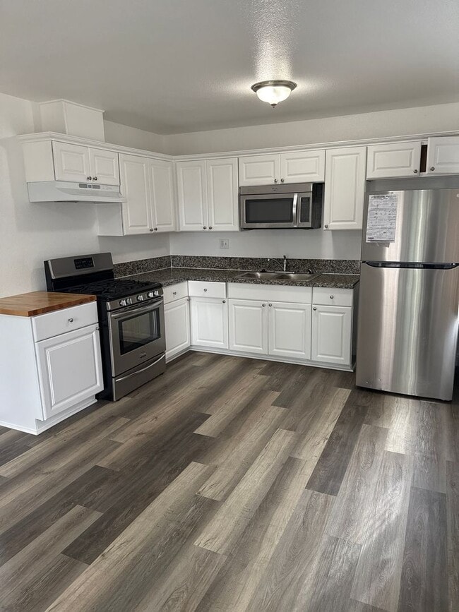 Photo - 4077 Oakcrest Dr Unit A