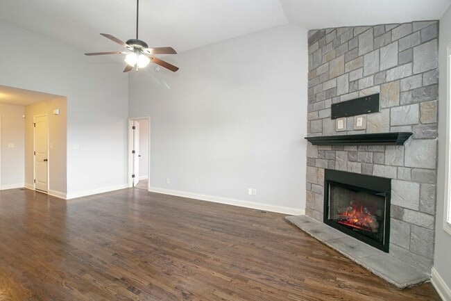 Photo - 2329 Spike Ct