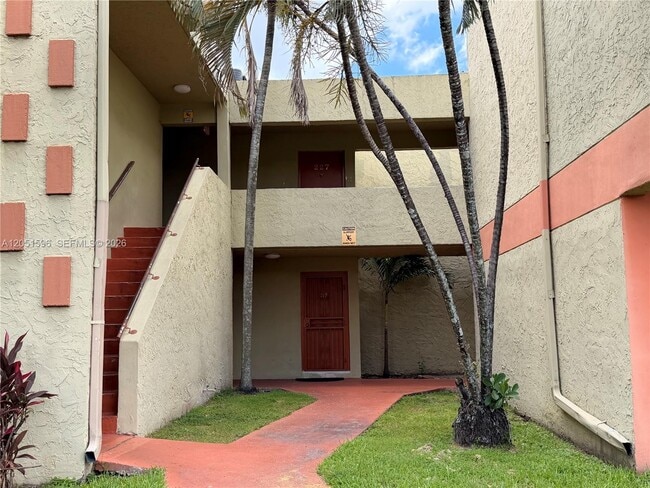 Photo - 9390 W Flagler St Unidad 225C