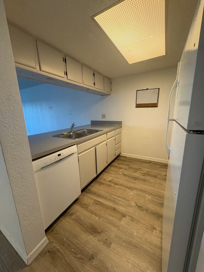 Photo - 4008 Oakview Dr
