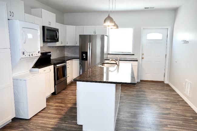 Photo - 2310 E St Vrain St