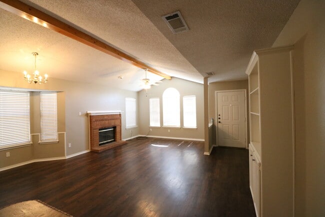 Photo - Cozy Loving Frenship Home minutes from Uni...