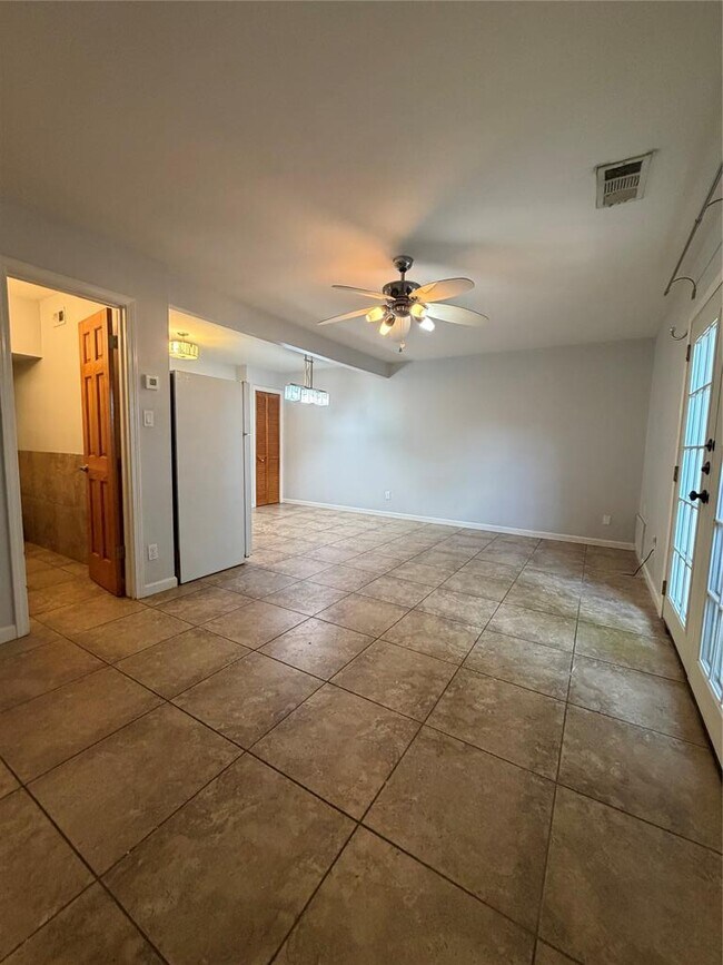 Photo - 2303 Barton Village Cir