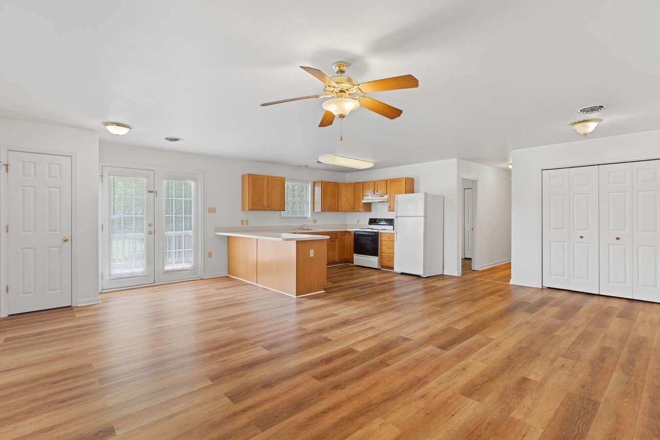 Lancaster/Gholston Duplex - Lancaster/Gholston Duplex Apartment Unit B