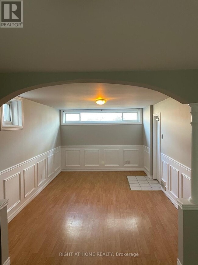 Photo - 630 Cartier Ave