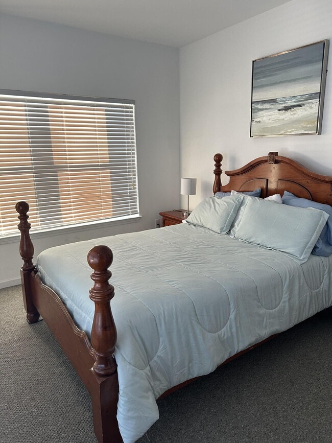 Photo - Great 3/2 Fully Furnished-TDY Welcome!!