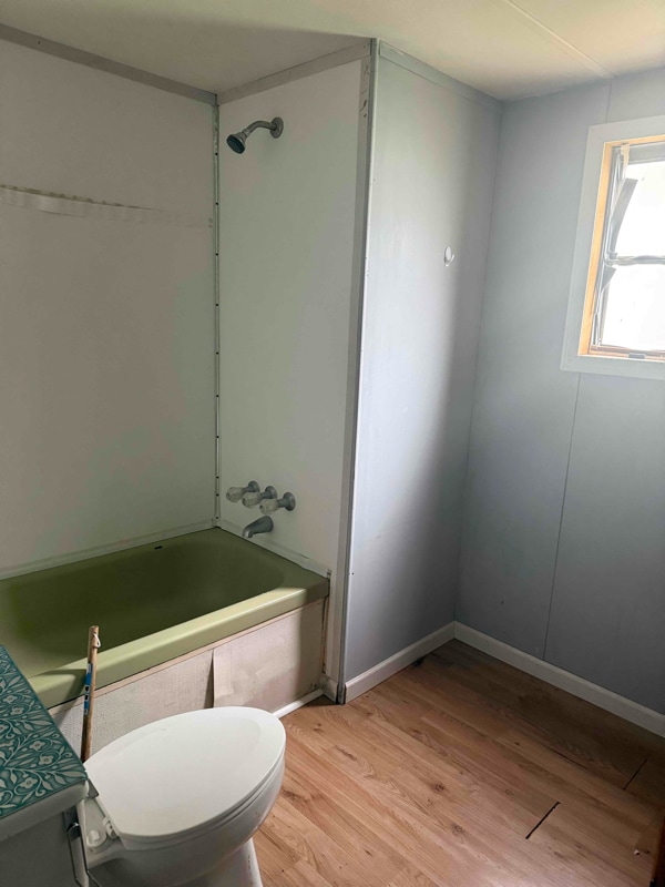 Photo - 519 Main St W