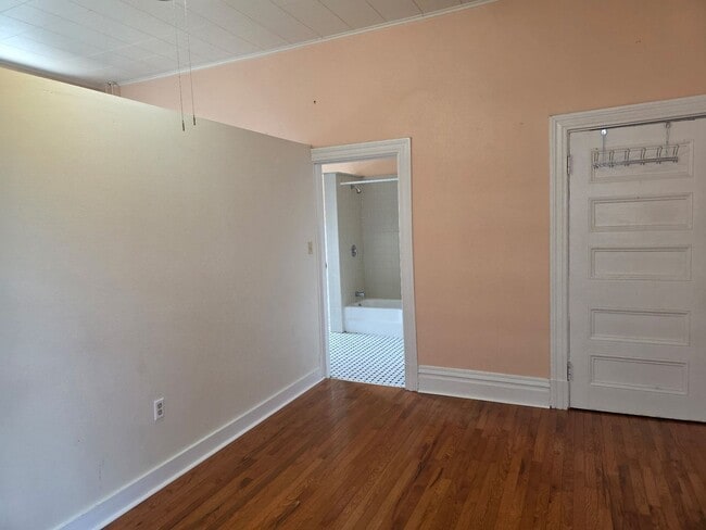 Photo - 140 S Fairmount St