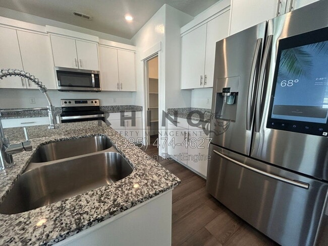 Building Photo - 352 E 1850 N Unit 13