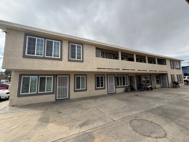 Building Photo - Charming 3BED/1BATH apartment located in North Las Vegas- 1/2 OFF FIRST MONTHS RENT