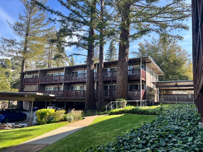 Photo - 1115 Sir Francis Drake Blvd Unidad 1115 Francis Drake Boulevard