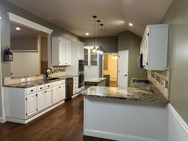 Photo - 4308 S Walnut Ave