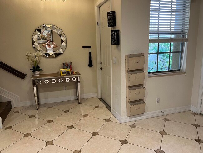 Photo - 4991 Bonsai Cir Unidad 111