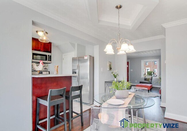 Photo - 2214 Redthorn Rd