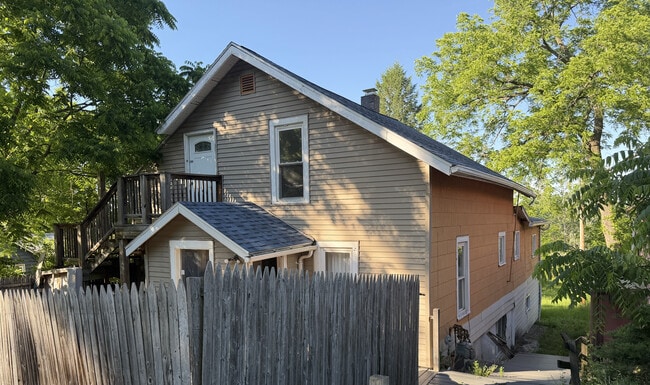 Building Photo - 301 Coddington Rd