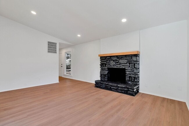 Photo - Freshly Remodeled 2 Bed 1.5 Bath home with large deck