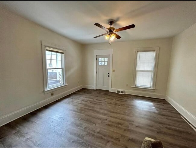 Photo - 407 William St