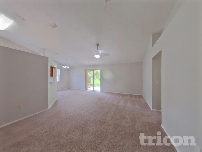 Photo - 635 Charles Pinckney St