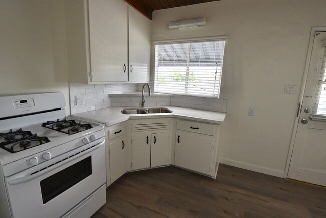 Photo - 6300 Coldwater Canyon Ave Unidad 6304 1/2