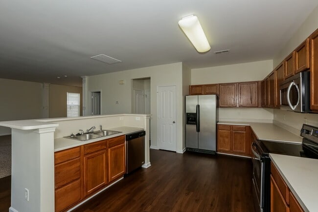 Photo - 6731 Sequoia Hills Dr