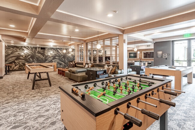 Game Room - Zia Apartments