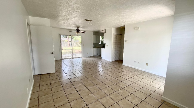 Photo - 772 NW Virginia St