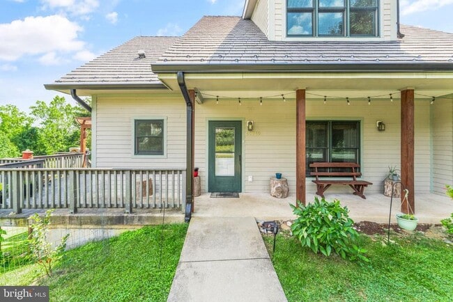 Building Photo - 40989 Redwing Song Ln