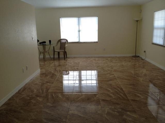 Photo - 2855 Floral Rd