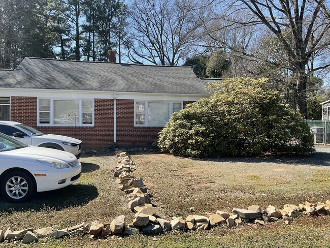 Building Photo - 919 McAlway Rd Rental