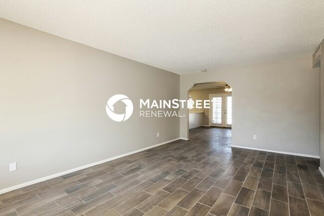 Photo - 3 Bedroom Pet-Friendly Home in Glendale, AZ with Main Street Renewal