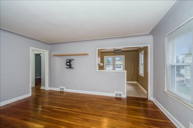 Photo - 5710 Wyoming St